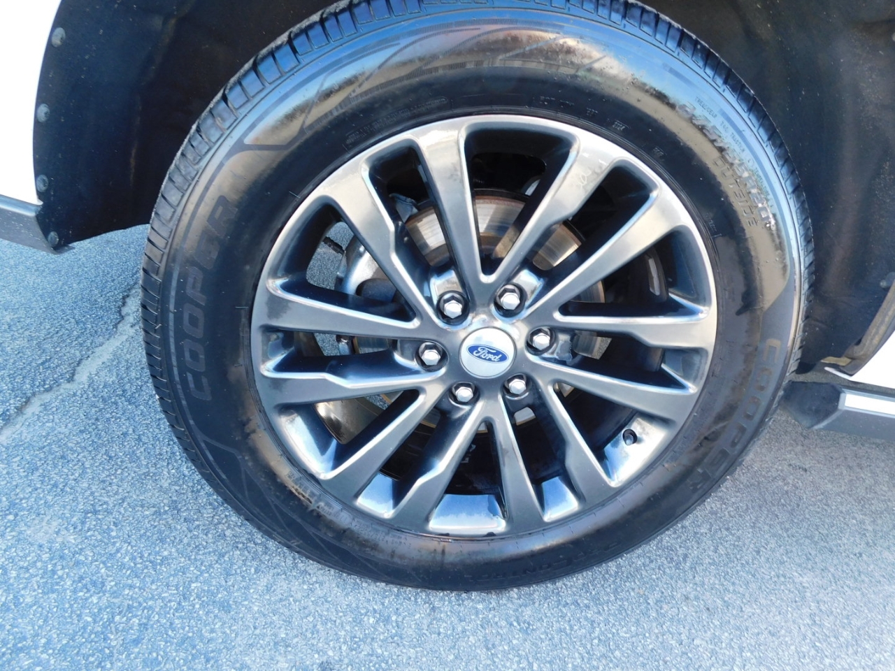 Ford Expedition  2021