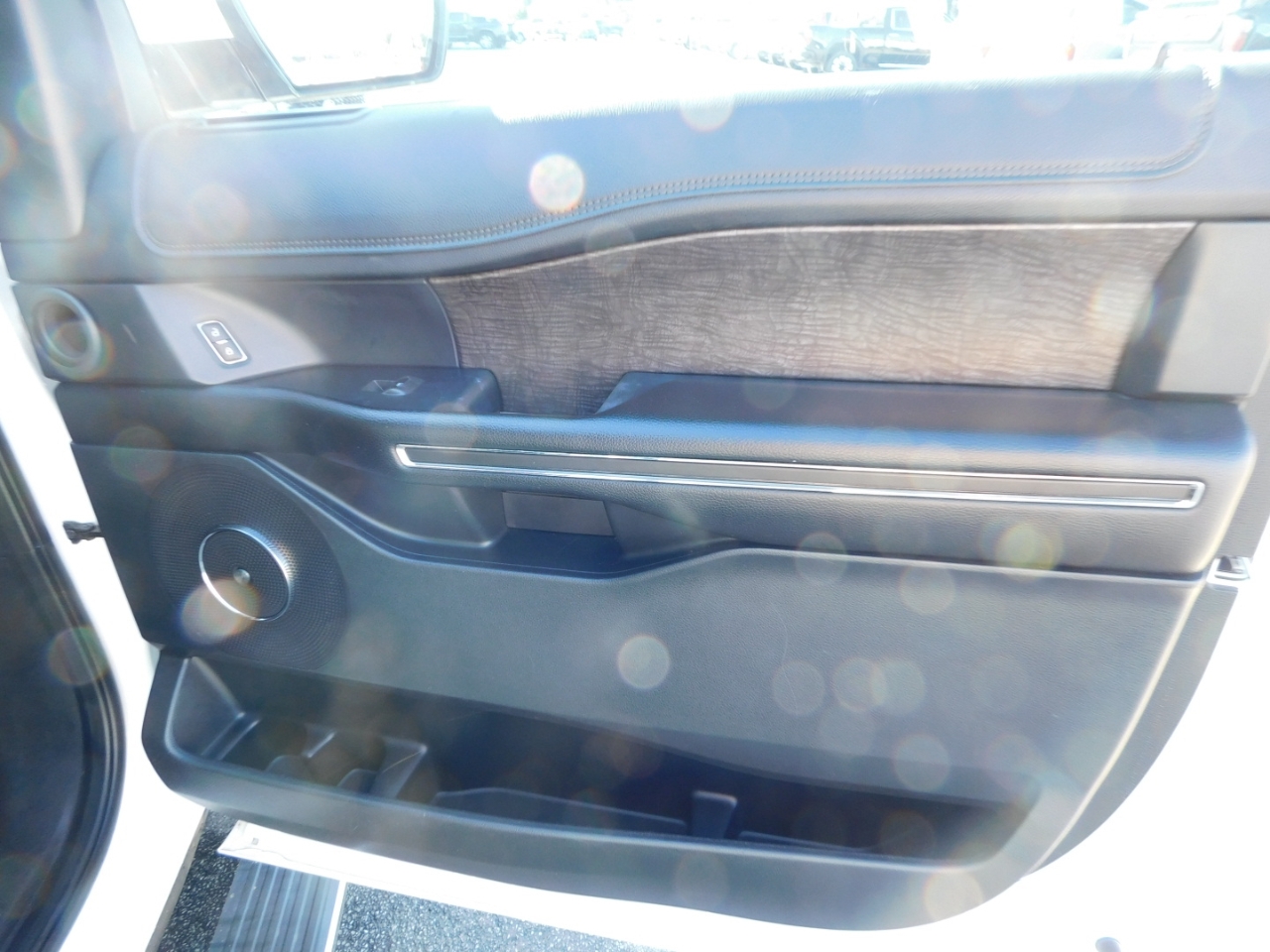 Ford Expedition  2021