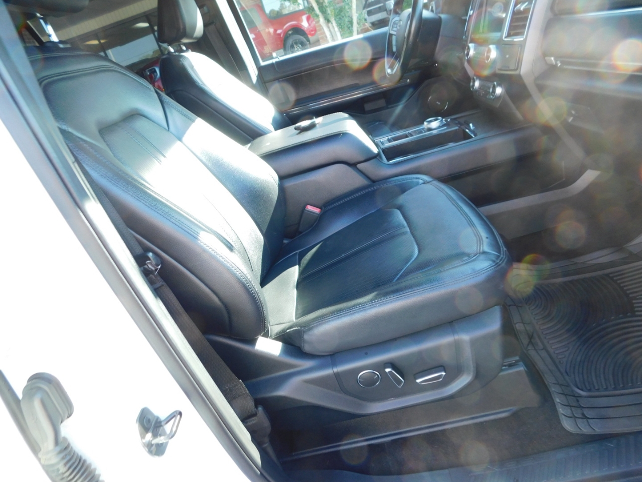 Ford Expedition  2021