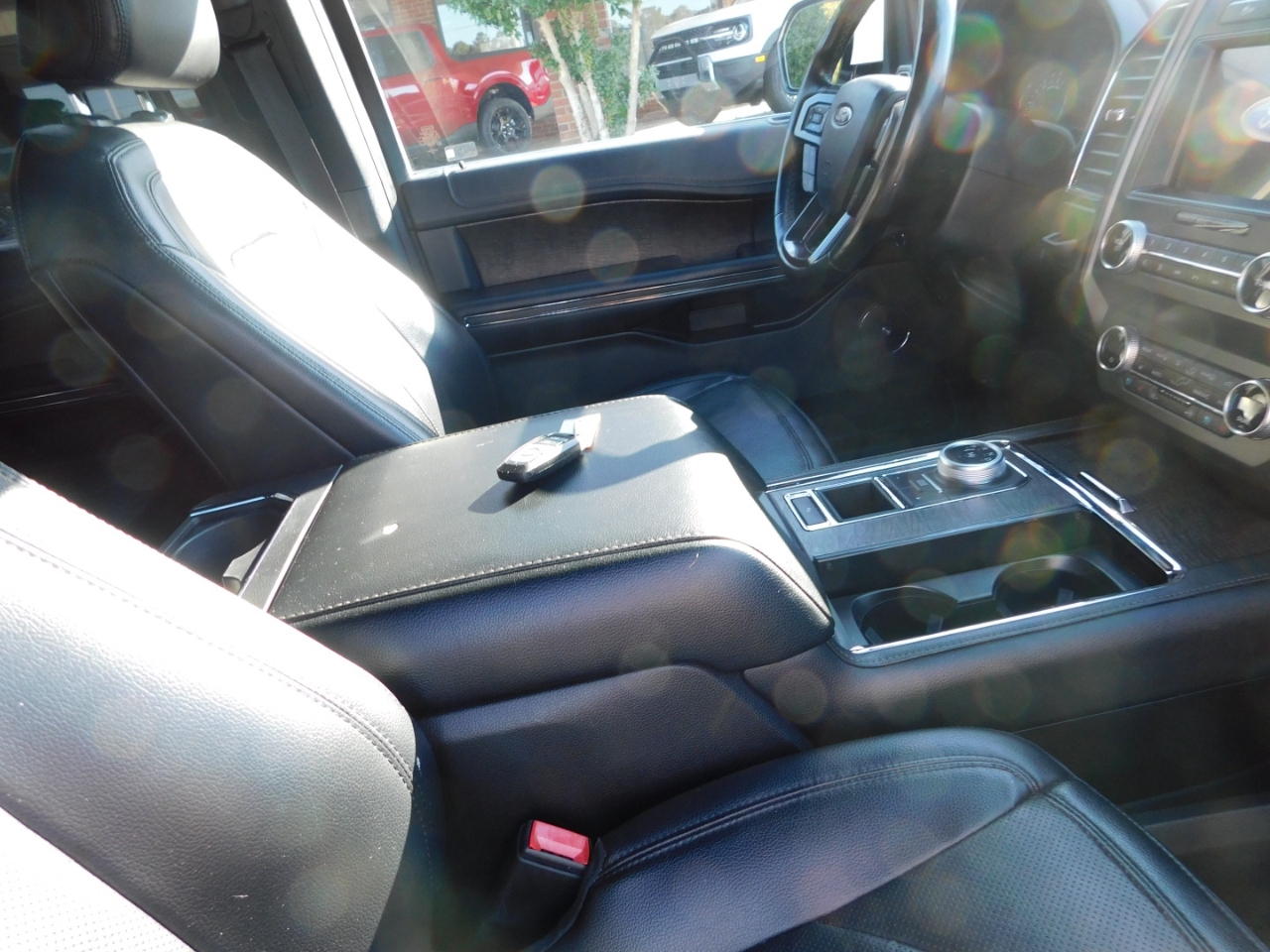 Ford Expedition  2021