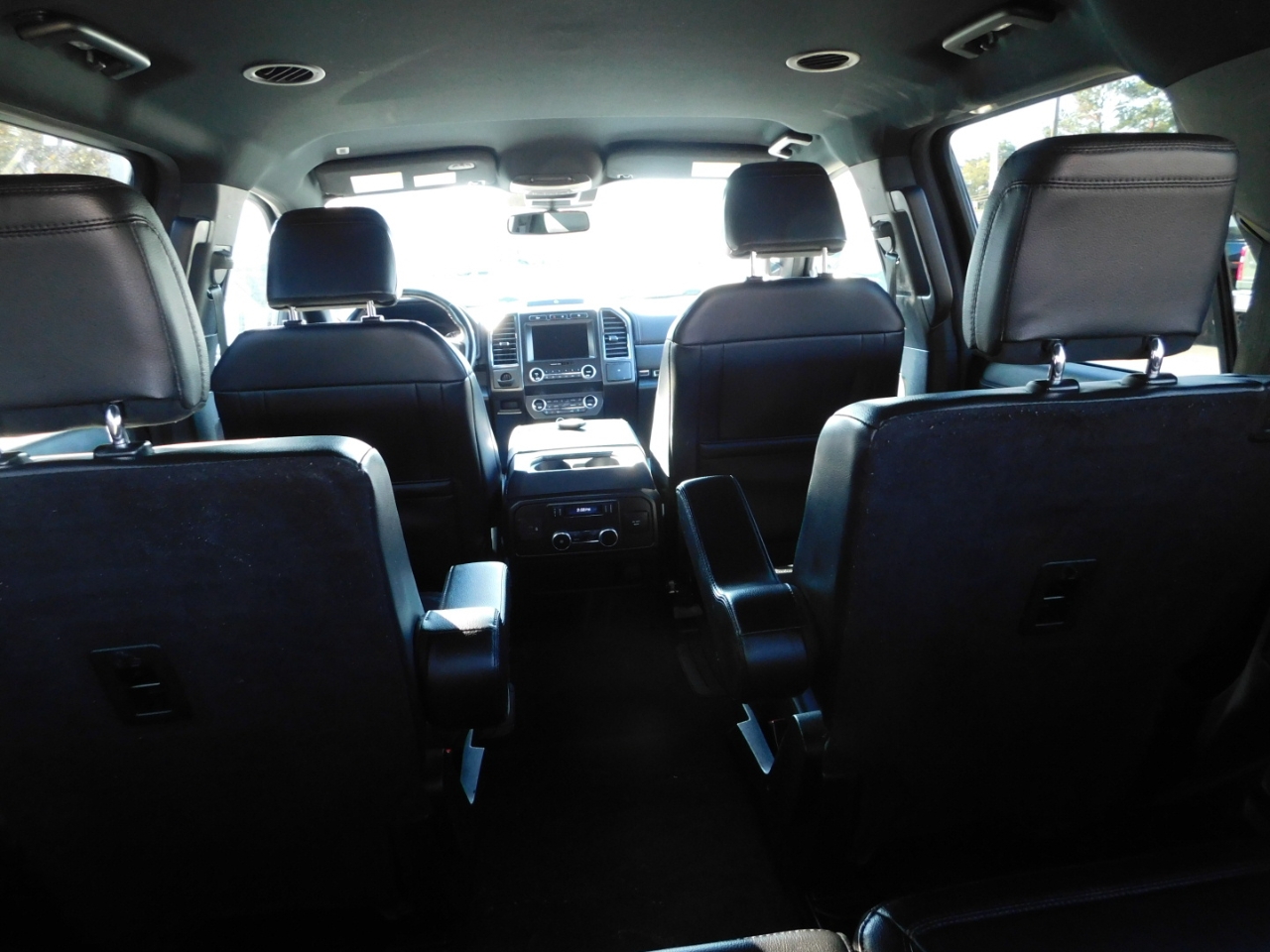 Ford Expedition  2021