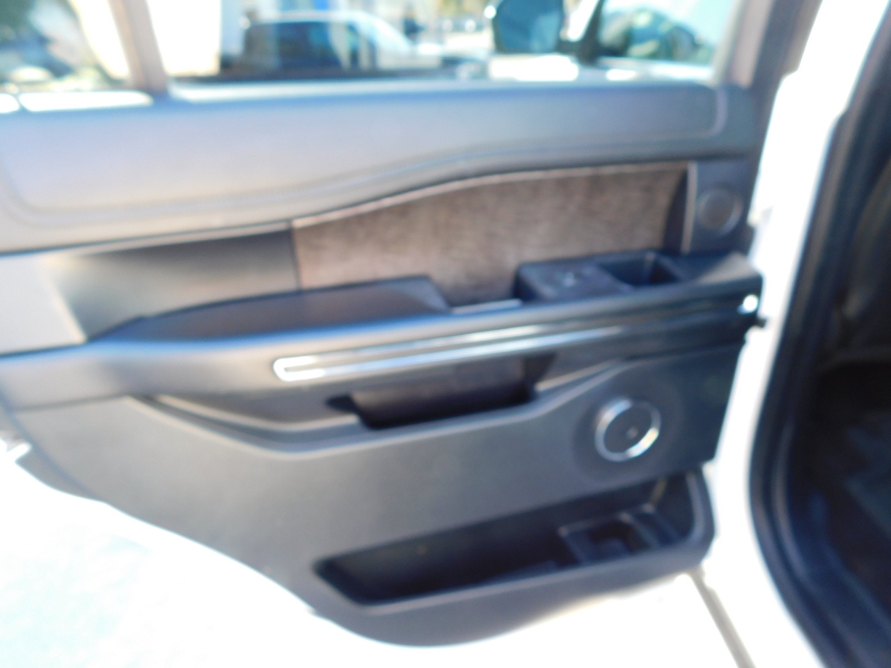 Ford Expedition  2021