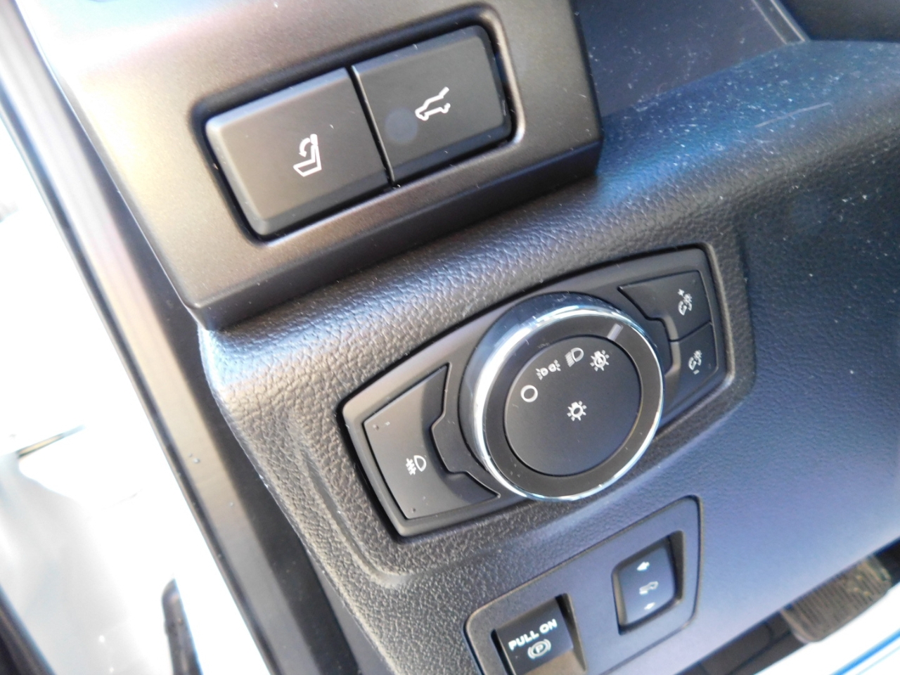 Ford Expedition  2021