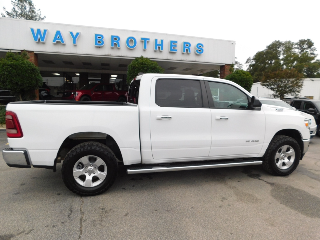 2020 RAM 1500 BIG HORN 4X4 CREW CAB 5'7