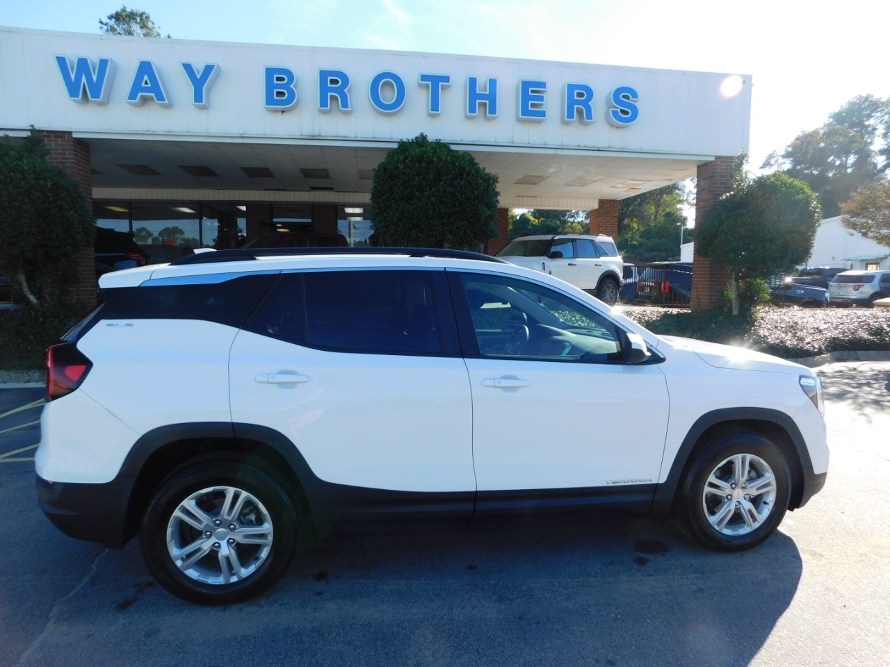 2022 GMC Terrain FWD 4DR SLE