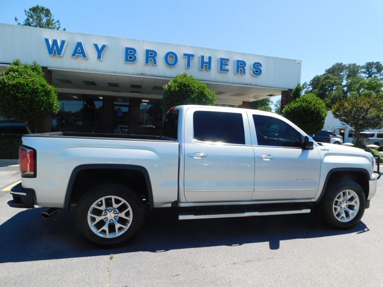 2017 GMC Sierra 1500 4WD CREW CAB 143.5" SLT