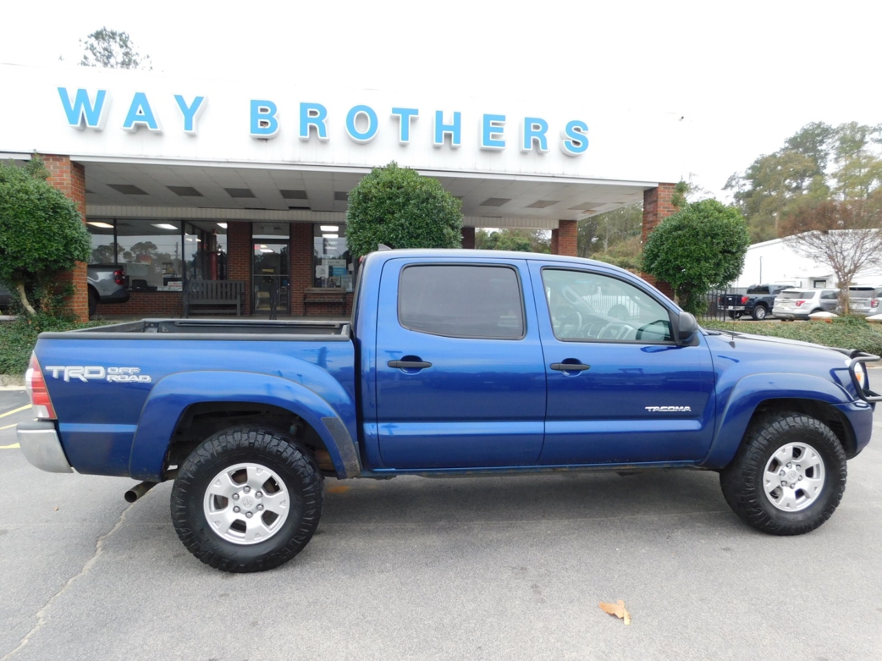 2015 Toyota Tacoma 4WD DOUBLE CAB V6 MT
