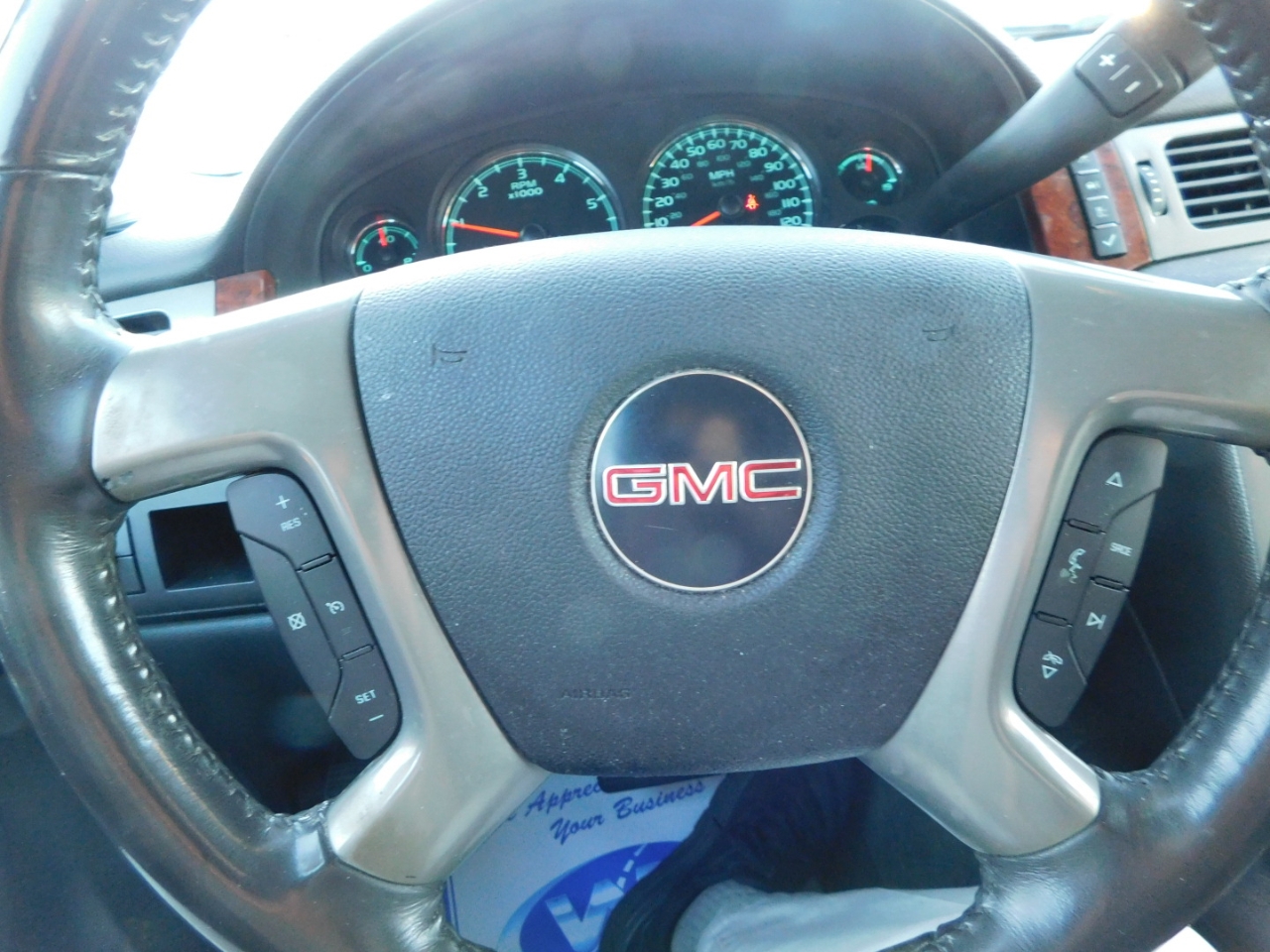 GMC Yukon  2011