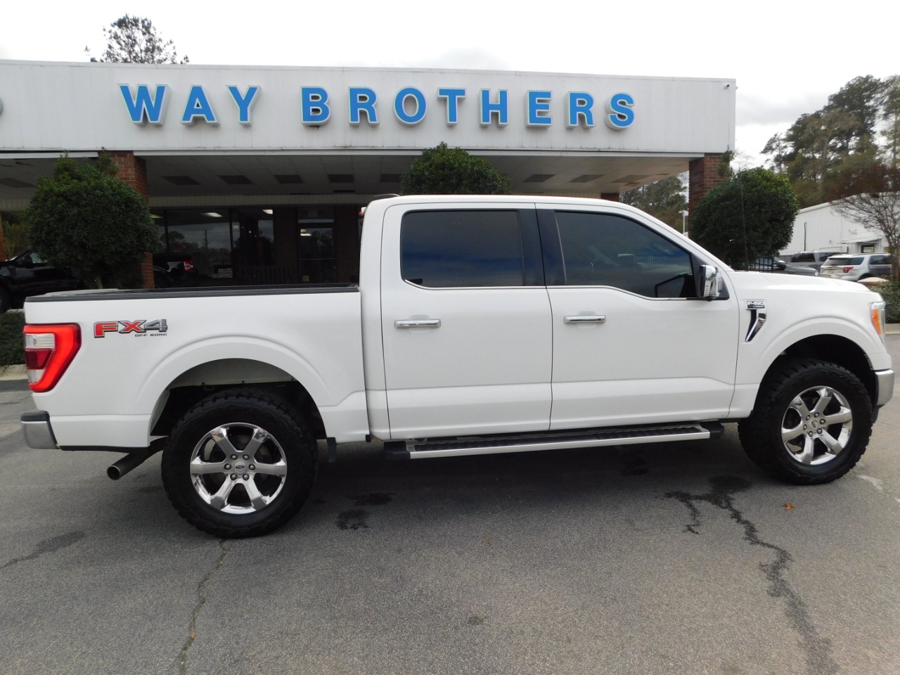 2022 Ford F-150 LARIAT 4WD SUPERCREW 5.5'