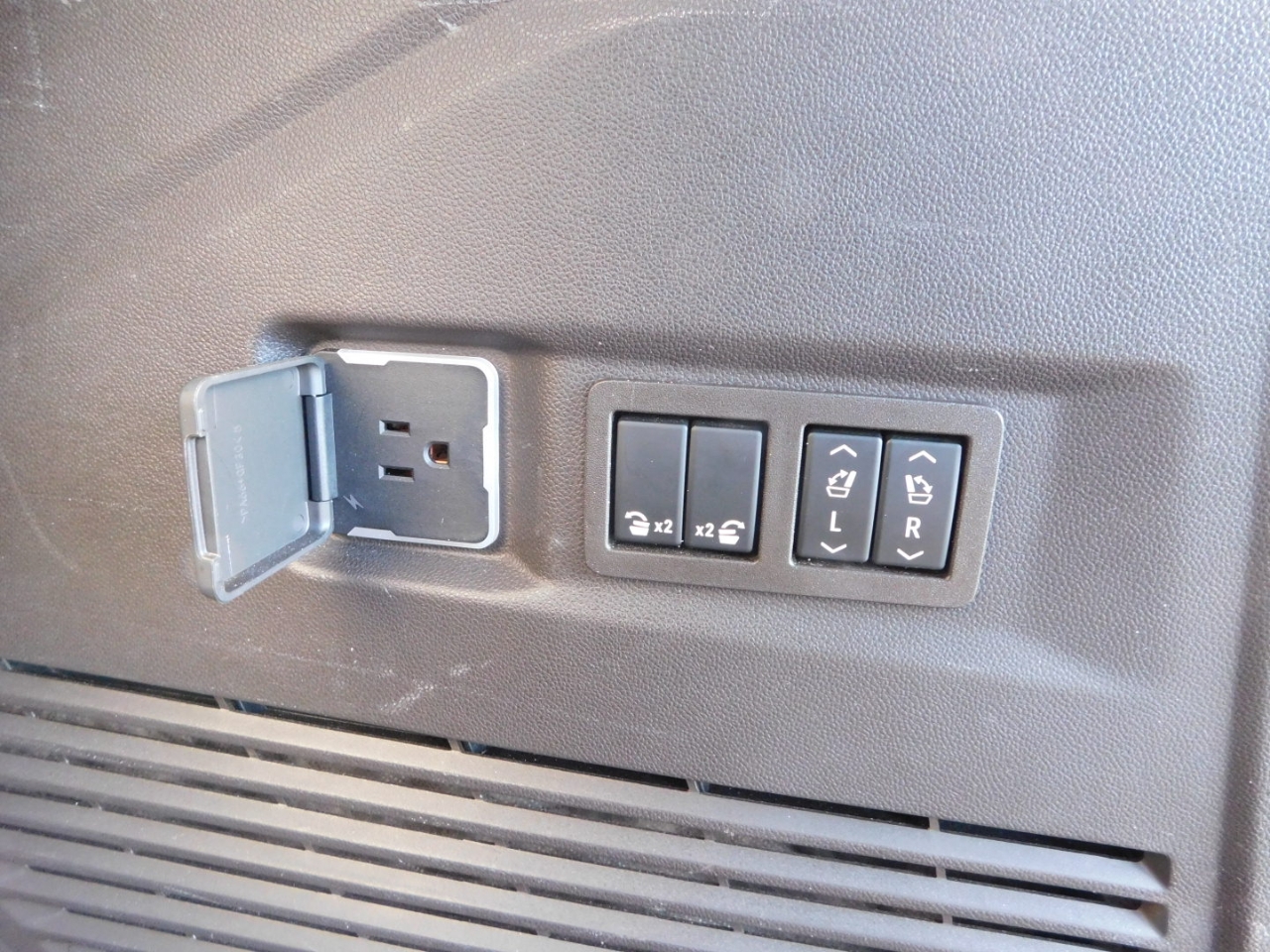 Chevrolet Tahoe  2023