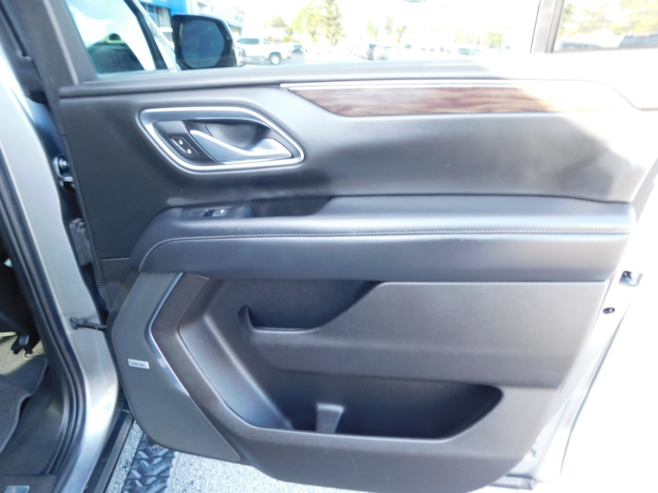 Chevrolet Suburban  2021