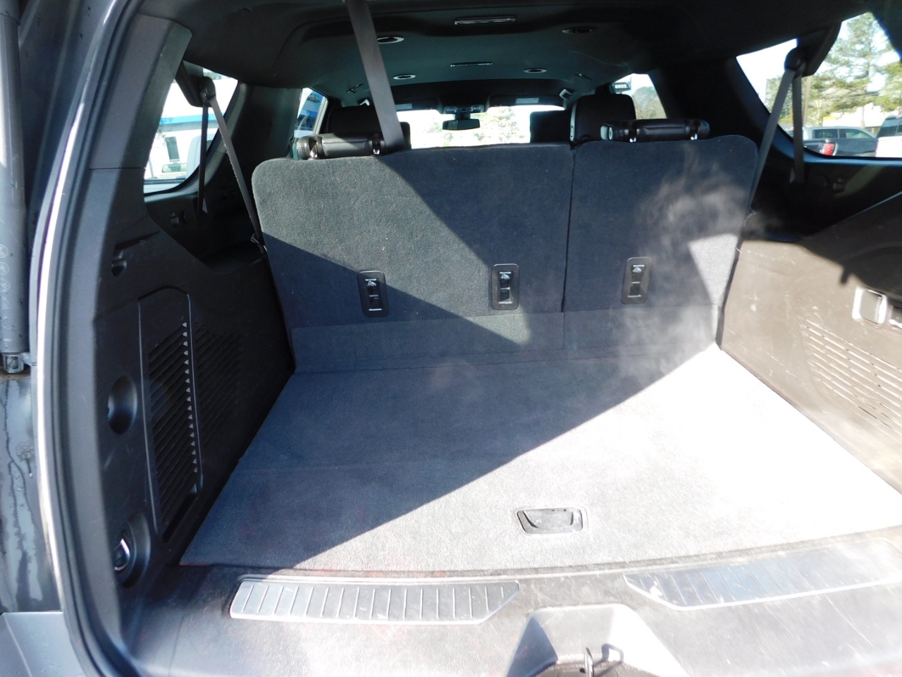 Chevrolet Suburban  2021