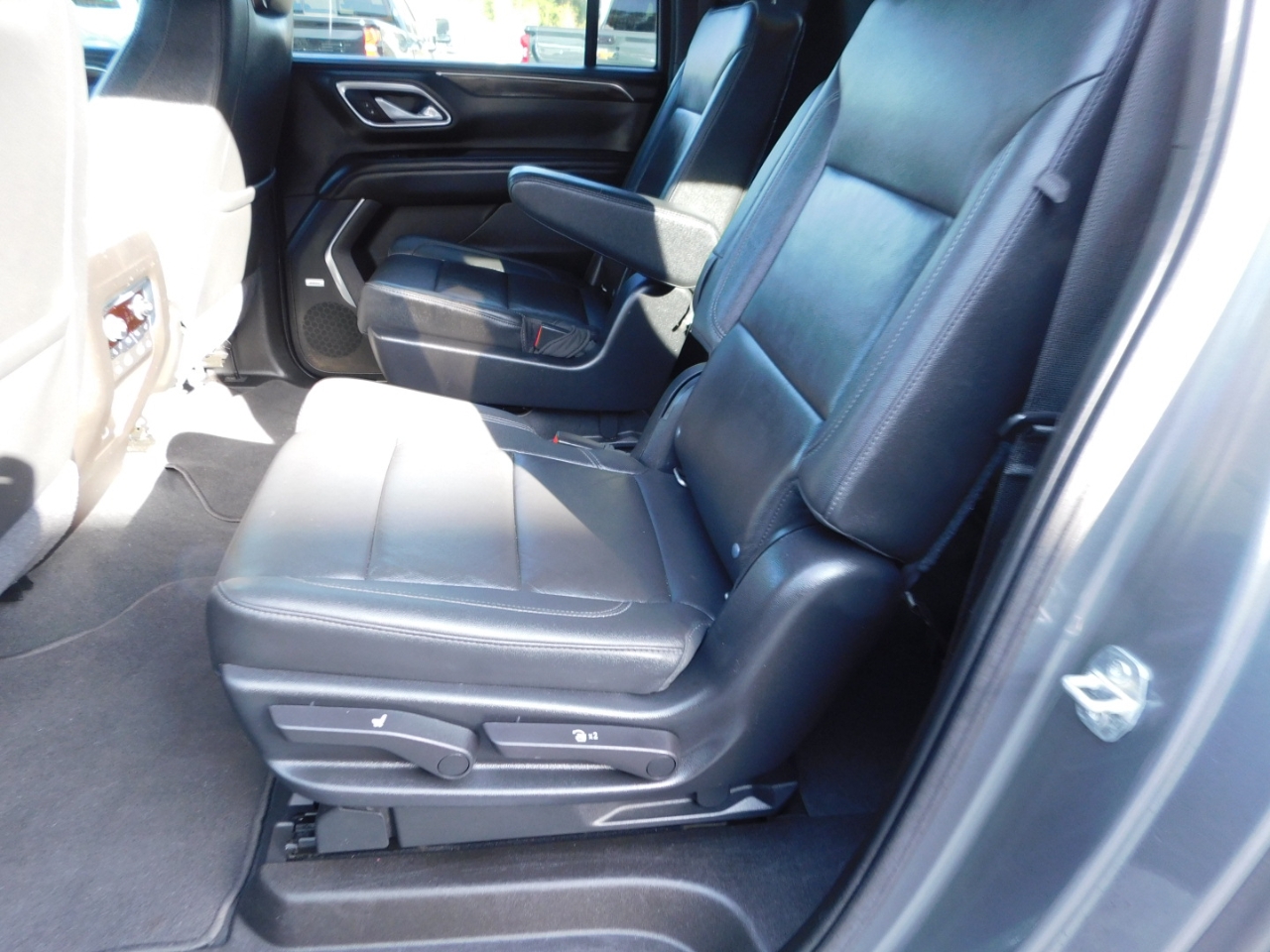 Chevrolet Suburban  2021