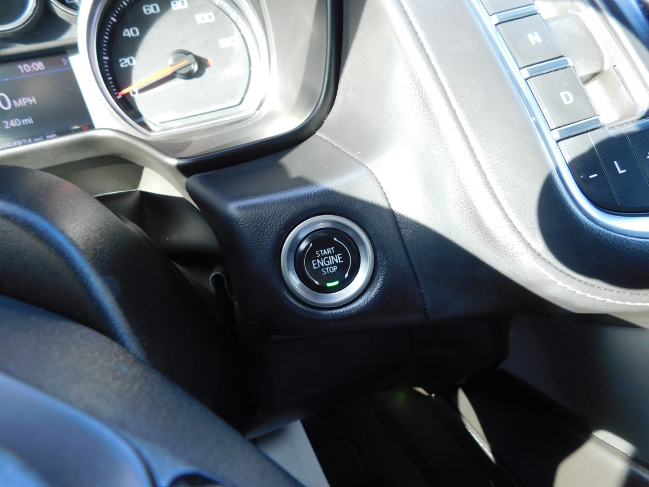 Chevrolet Suburban  2021