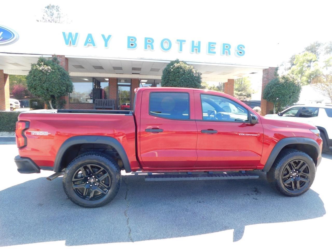 2023 Chevrolet Colorado 4WD CREW CAB TRAIL BOSS