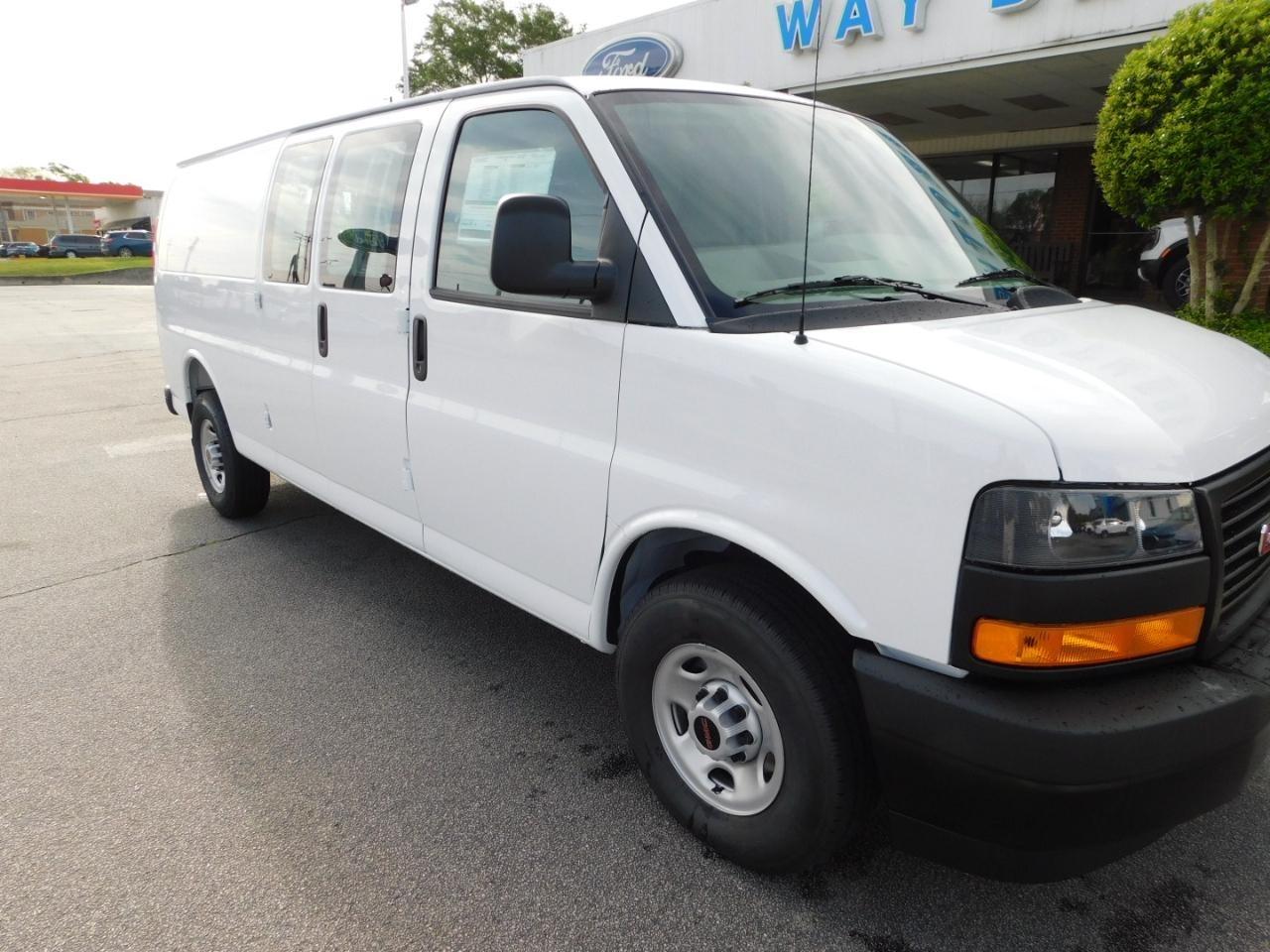 GMC Savana Cargo Van  2026