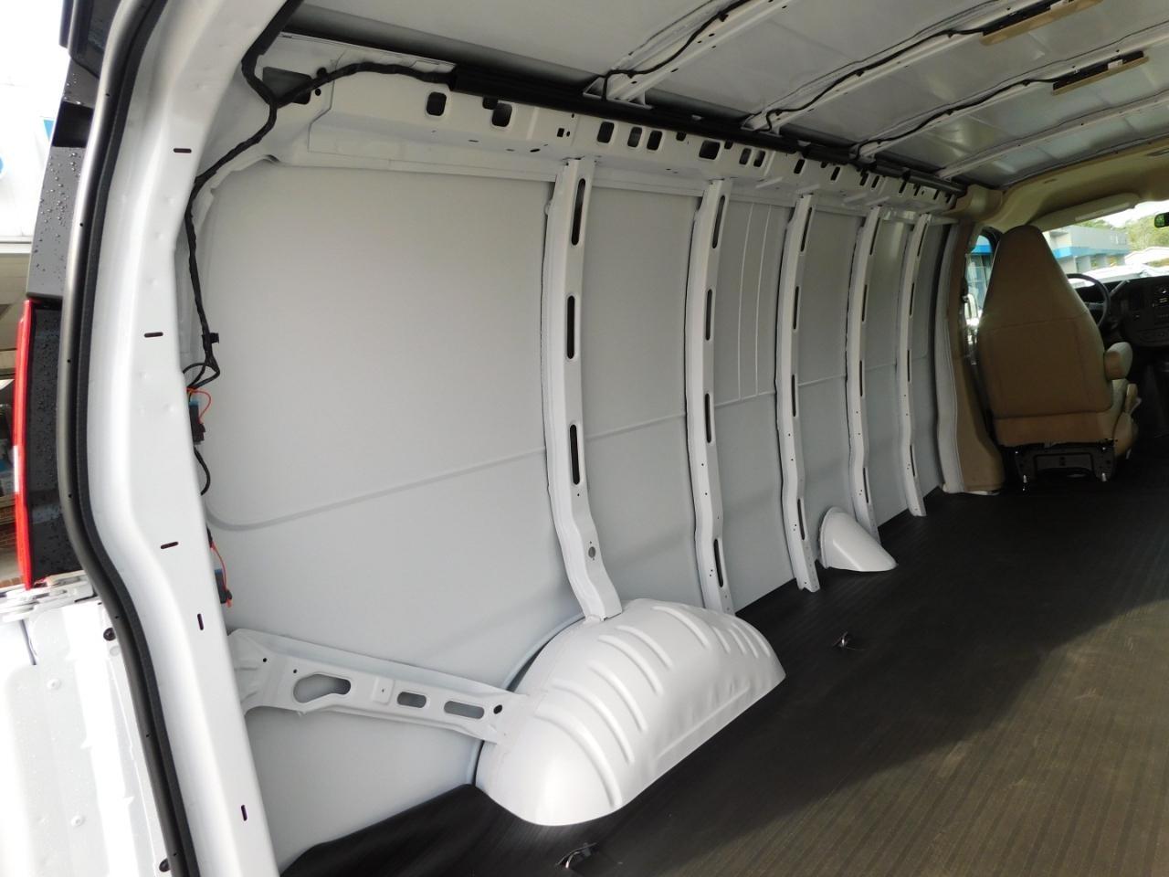 GMC Savana Cargo Van  2026
