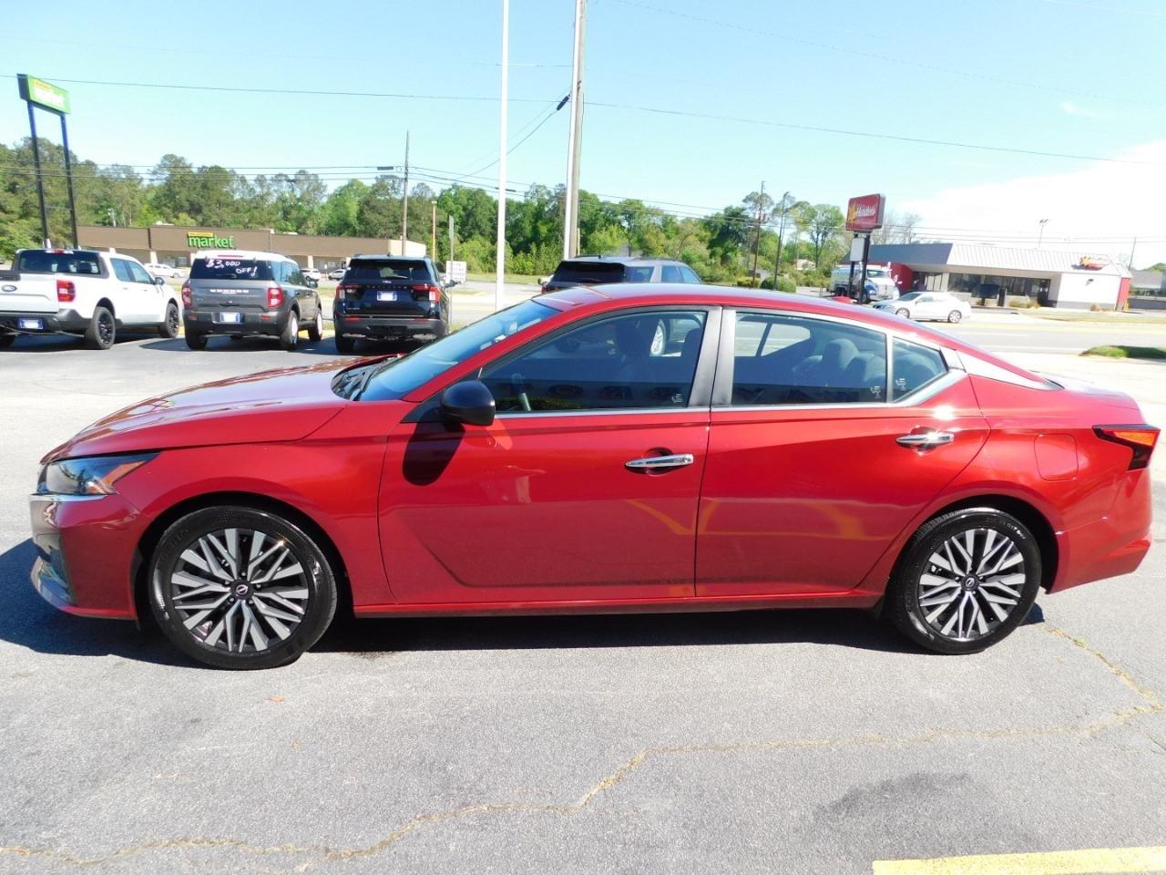 Nissan Altima  2025
