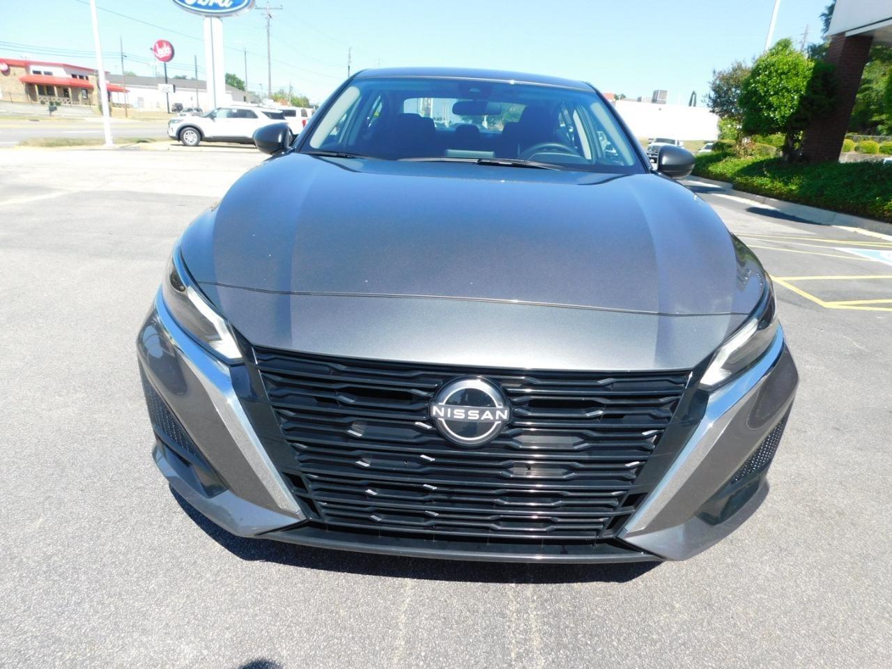 Nissan Altima  2025
