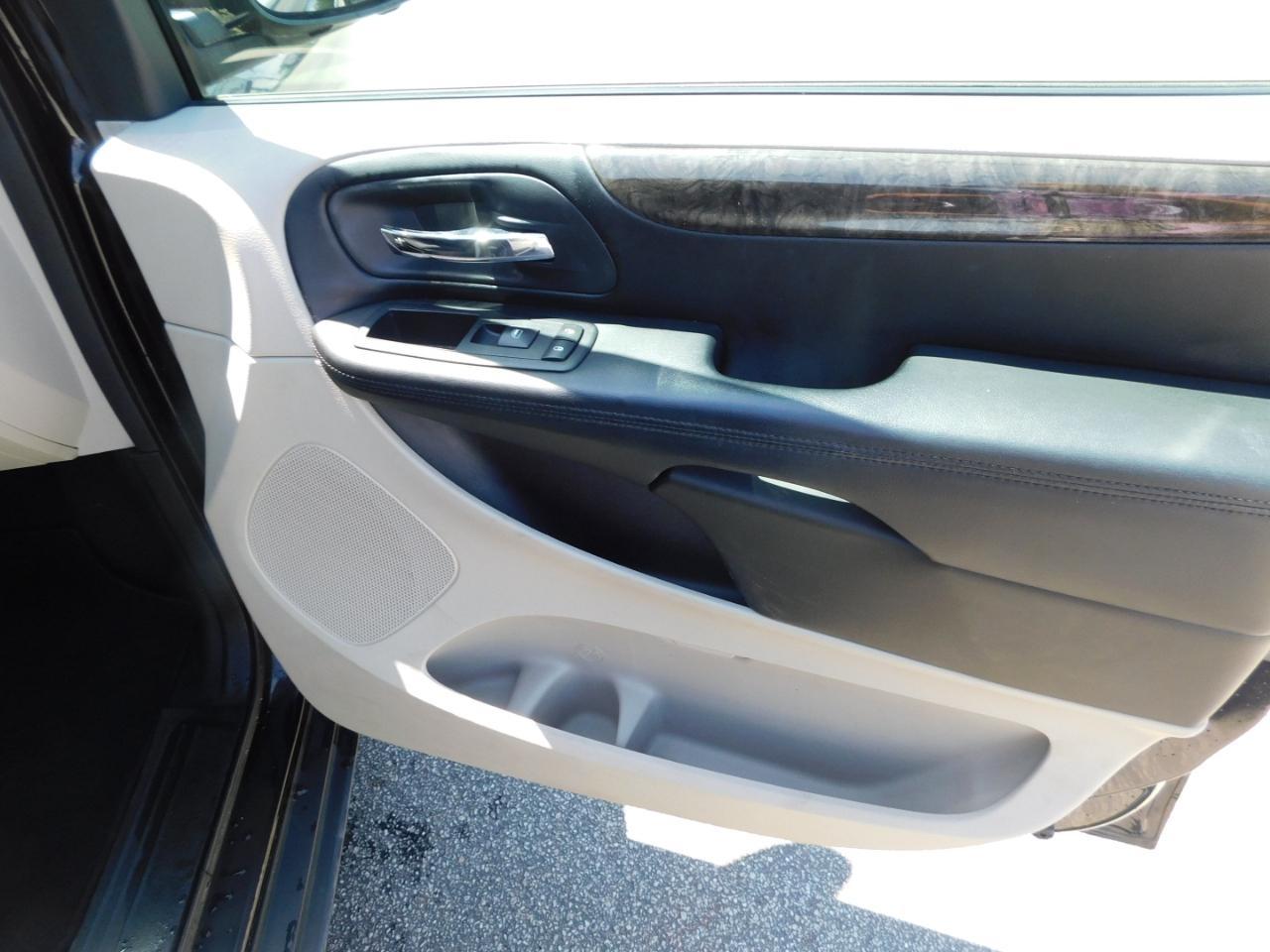 Dodge Grand Caravan  2011