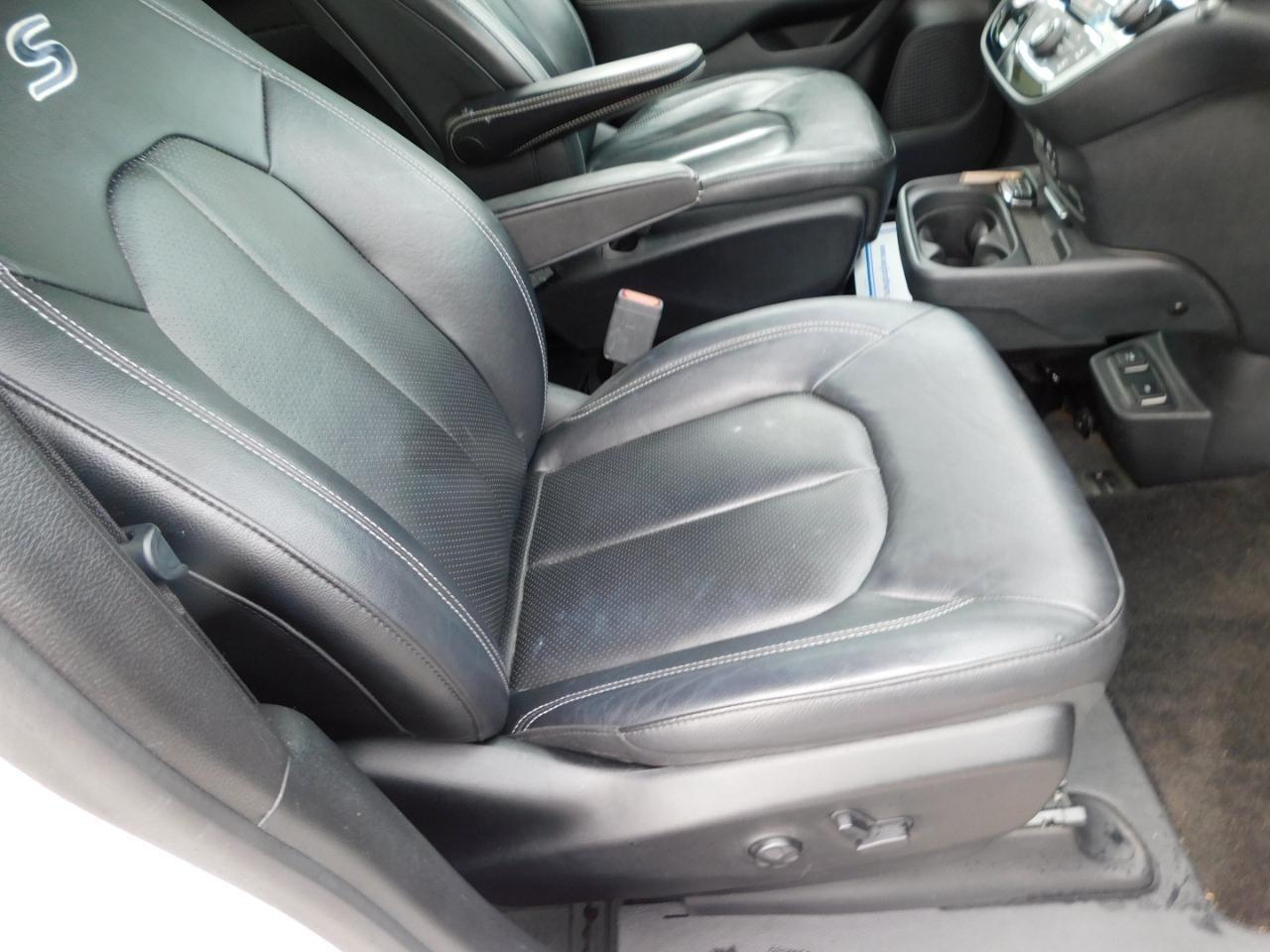 Chrysler Pacifica  2019