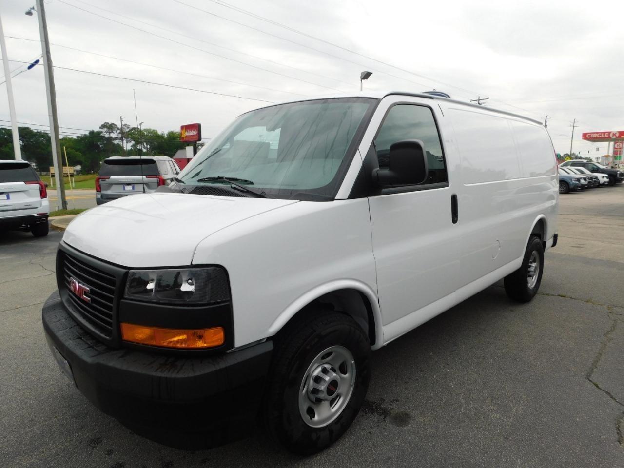 GMC Savana Cargo Van  2026