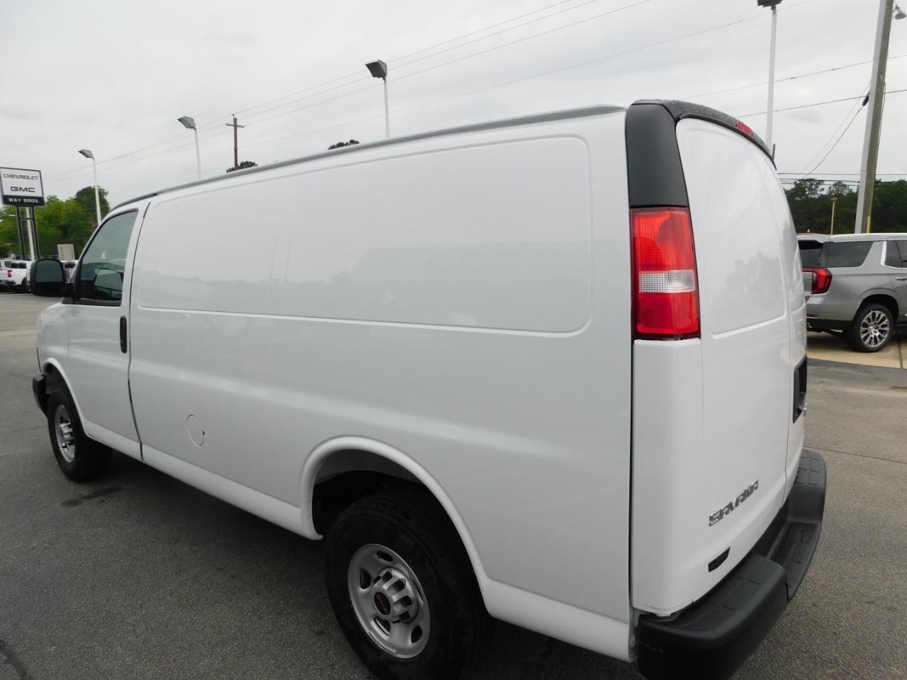 GMC Savana Cargo Van  2026