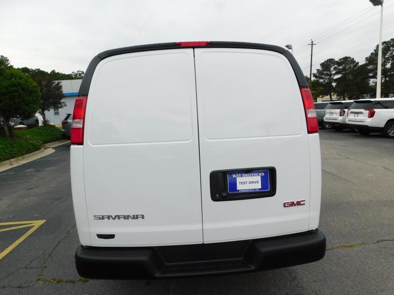 GMC Savana Cargo Van  2026