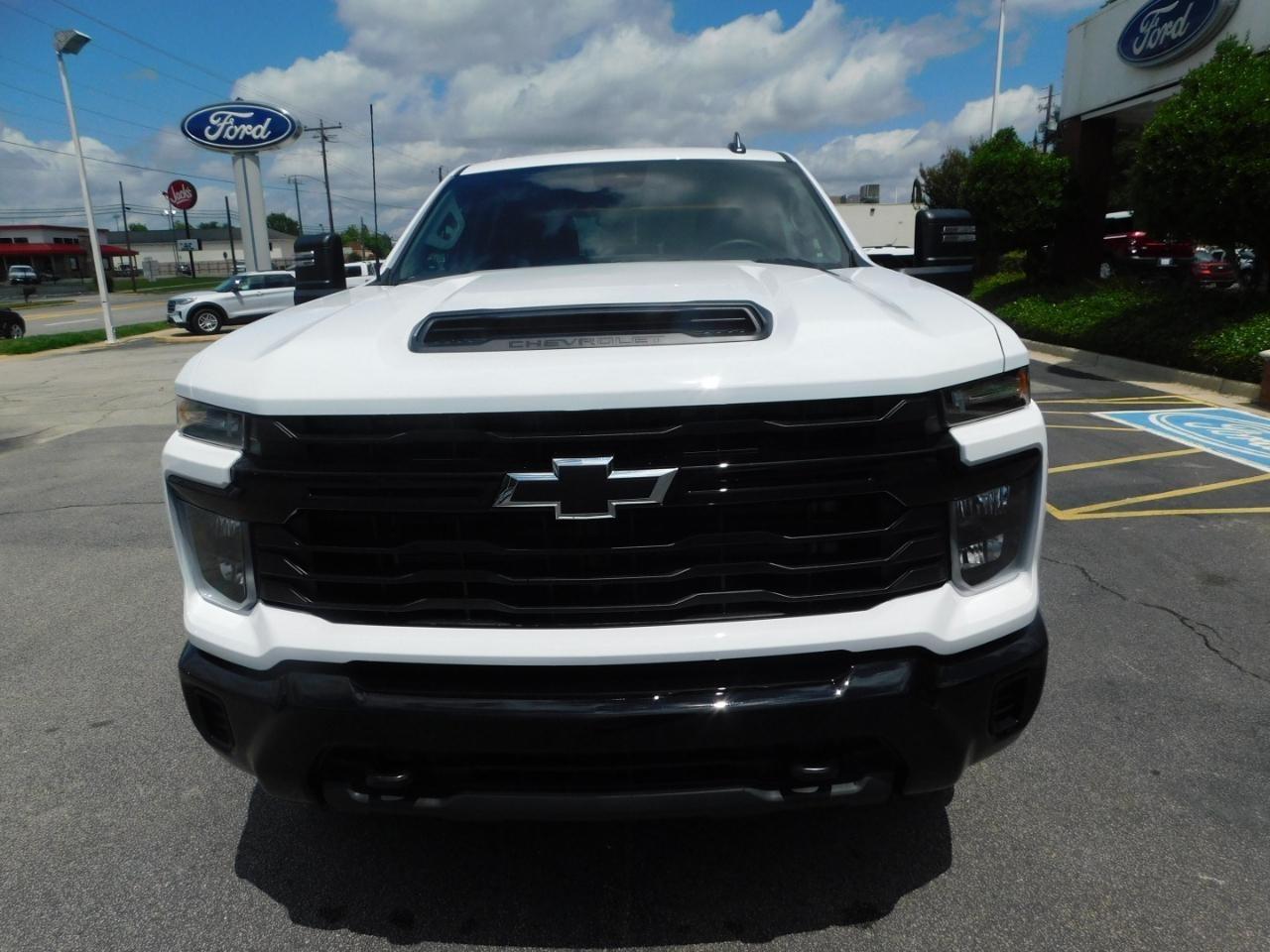 Chevrolet Silverado 2500HD  2026