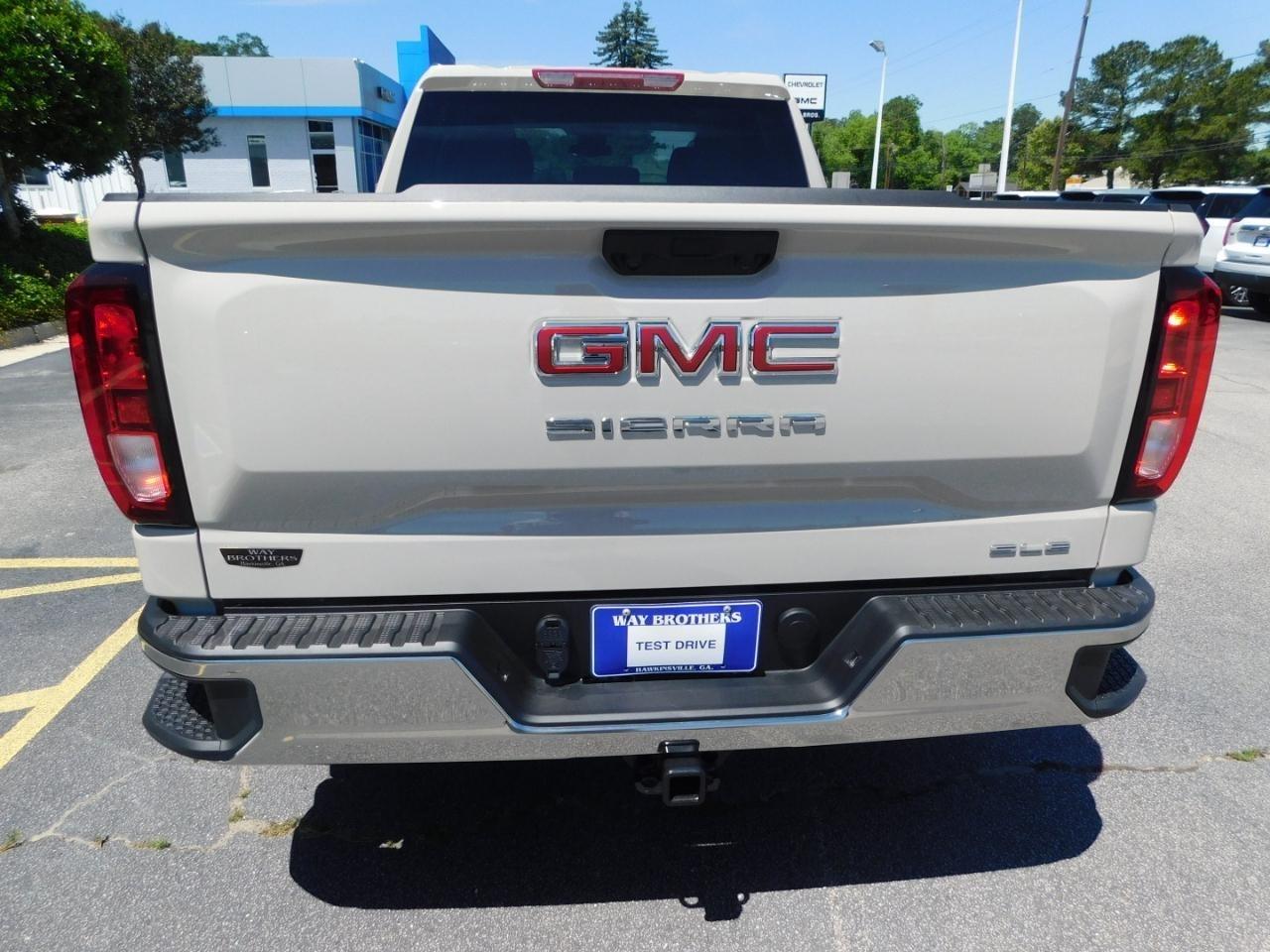 2026 GMC Sierra 1500 SLE - Photo 7