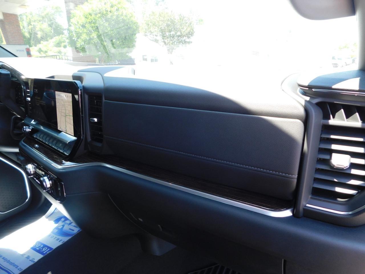 2026 GMC Sierra 1500 SLE - Photo 19