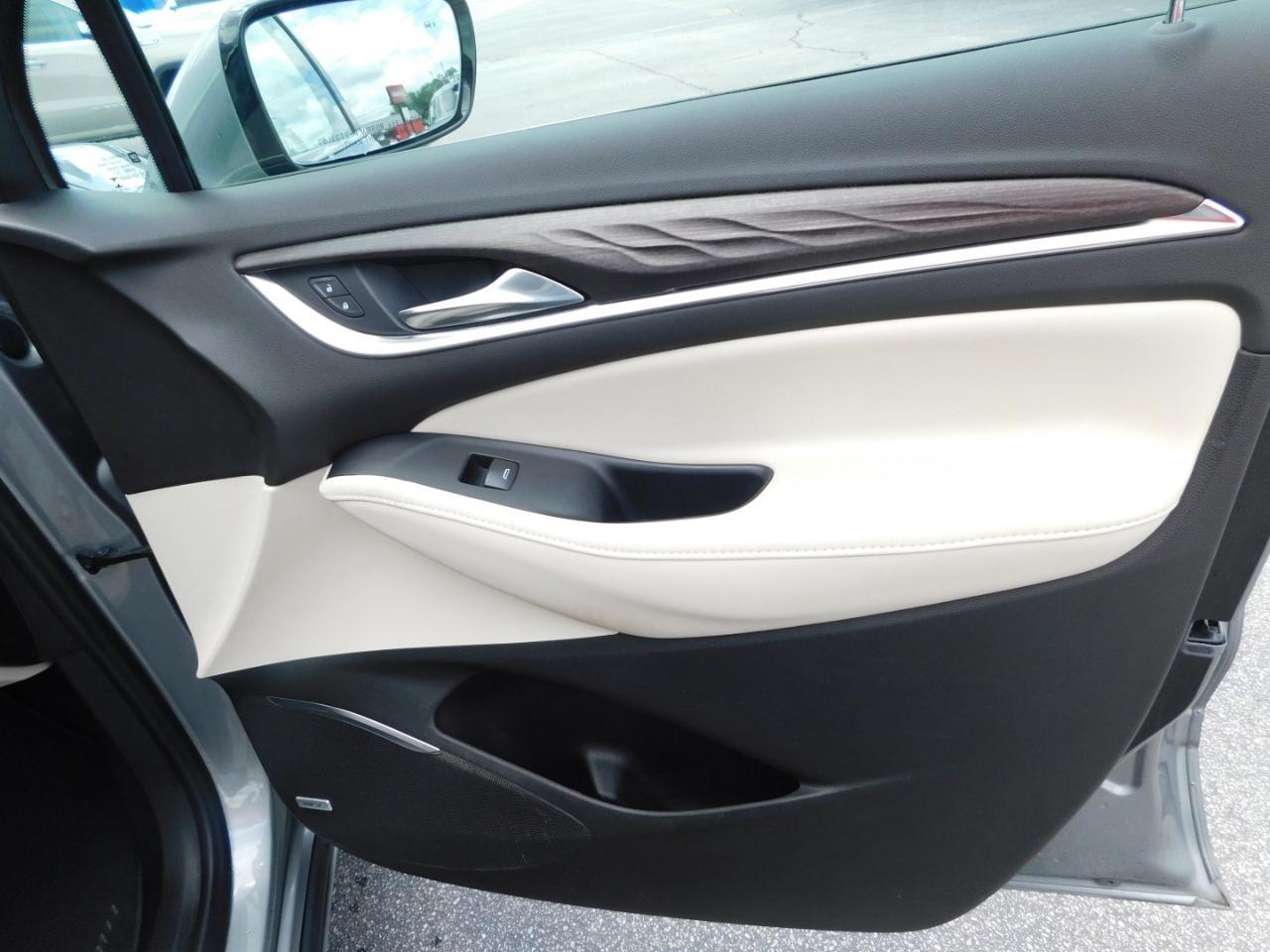 Buick Enclave  2023