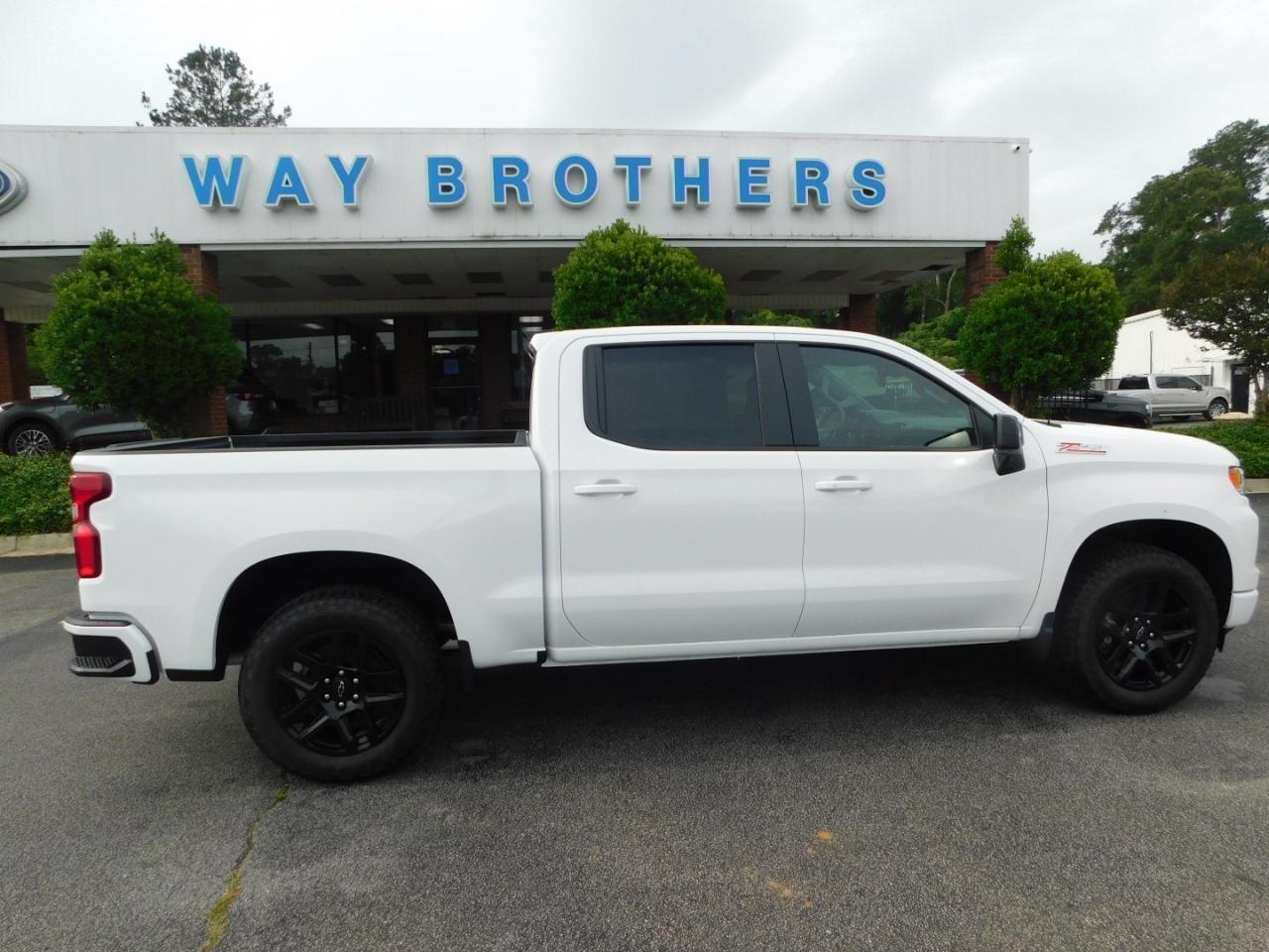 2026 Chevrolet Silverado 1500 4WD CREW CAB 147" RST