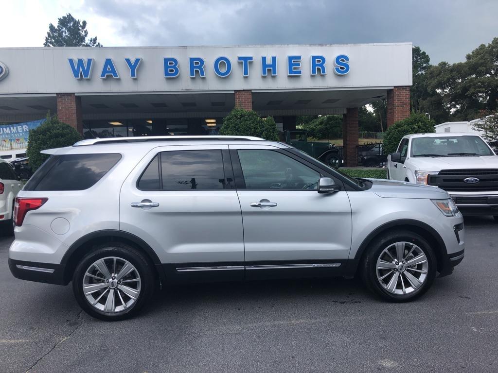 2018 Ford Explorer Limited FWD's photo