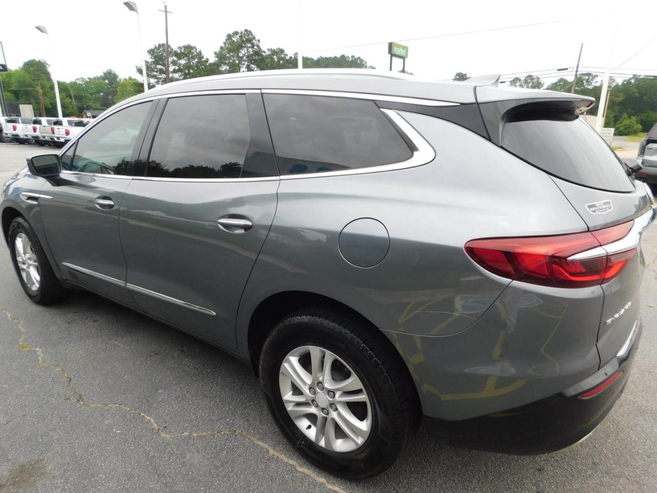 Buick Enclave  2020