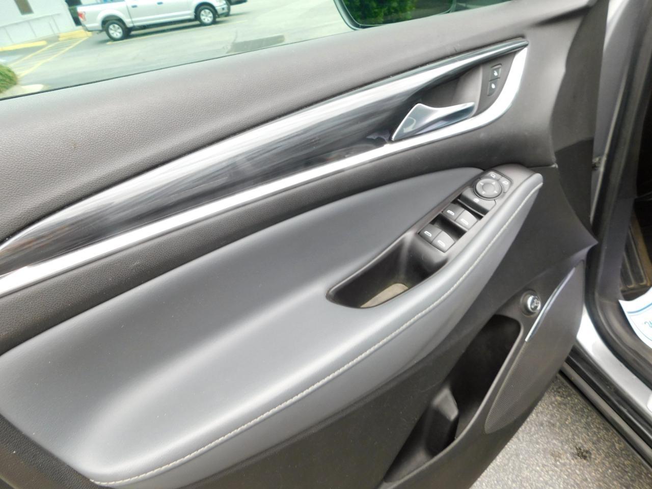Buick Enclave  2020