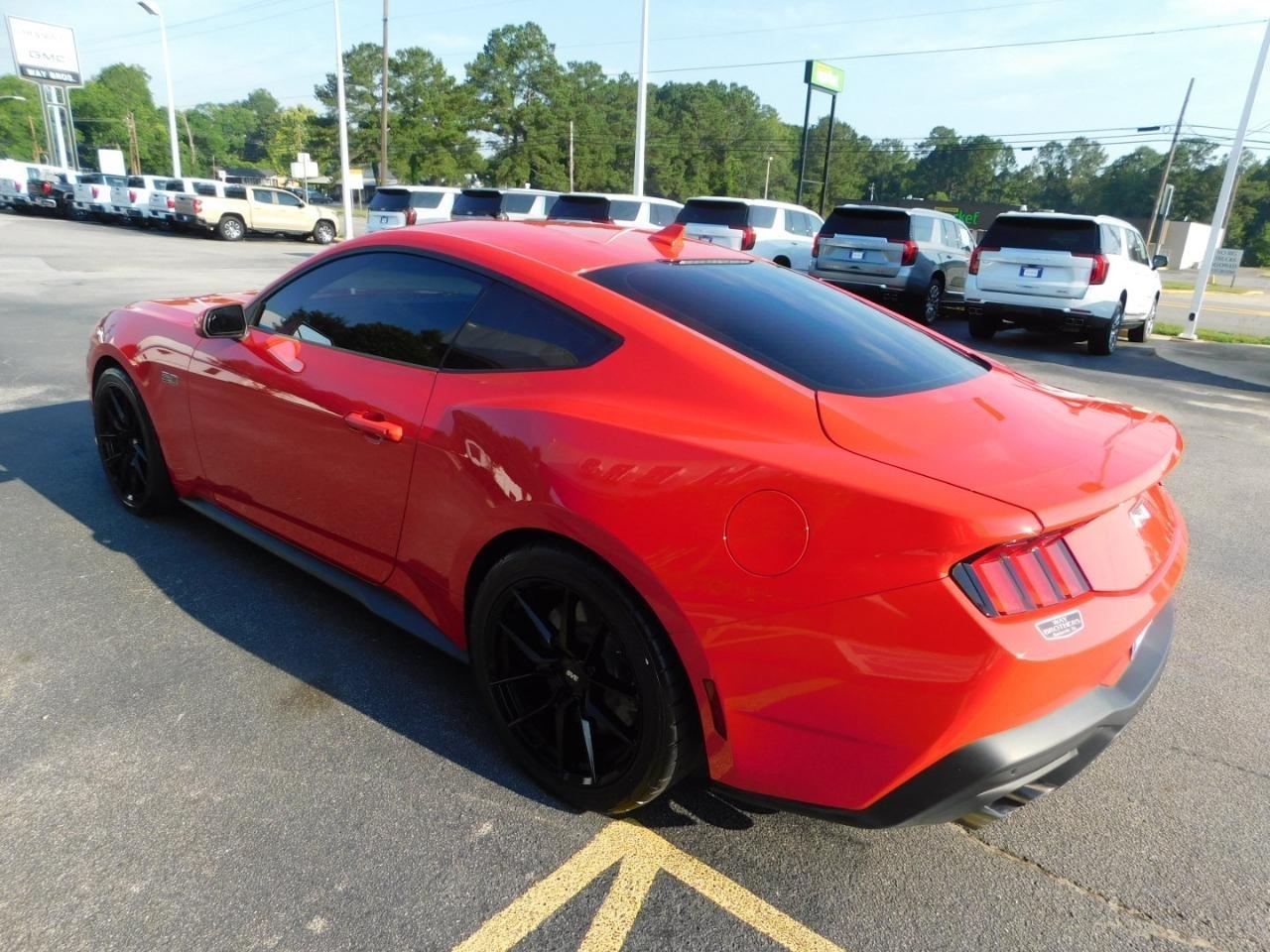 Ford Mustang  2024