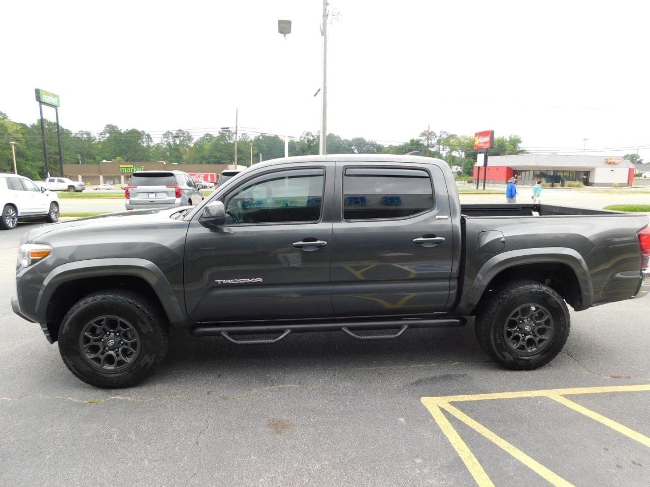 Toyota Tacoma  2018