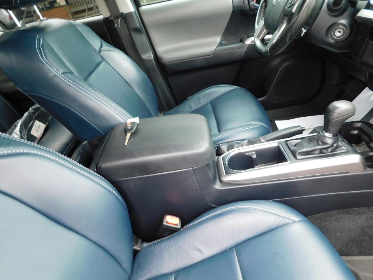 Toyota Tacoma  2018