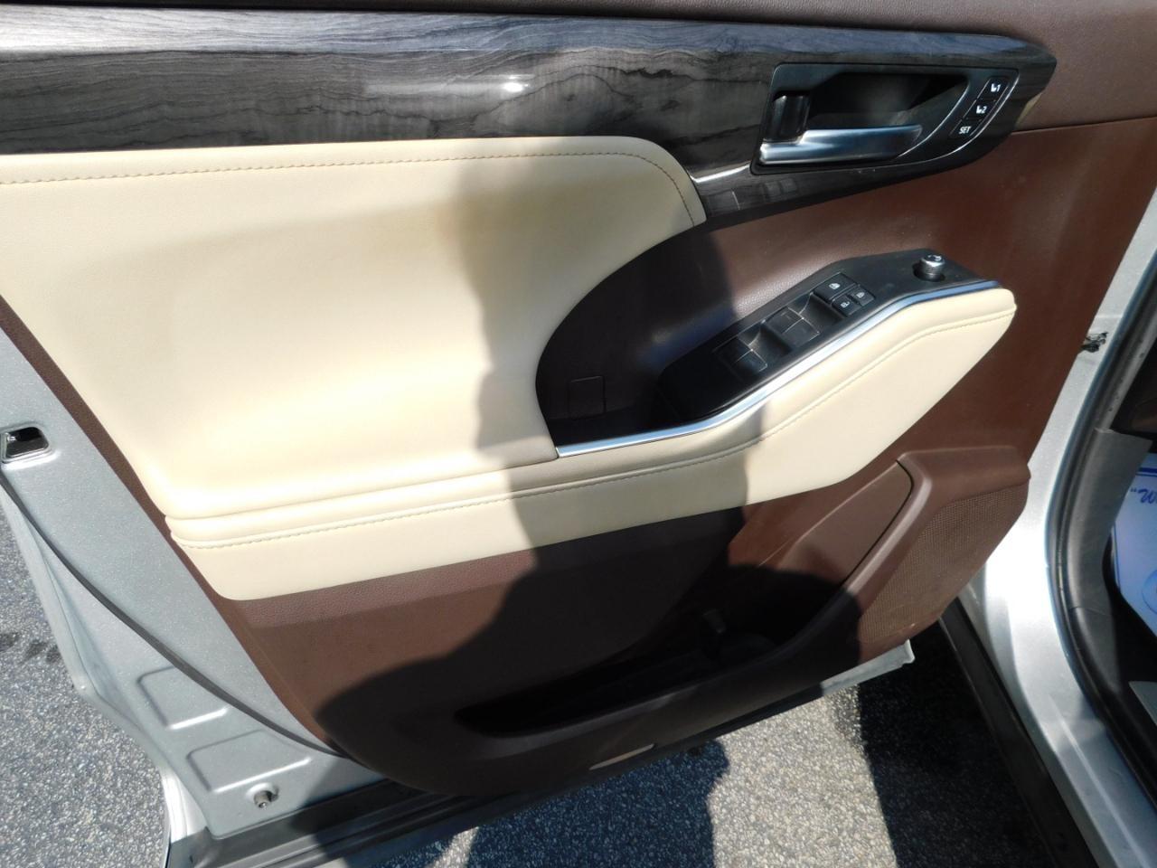 Toyota Highlander  2020