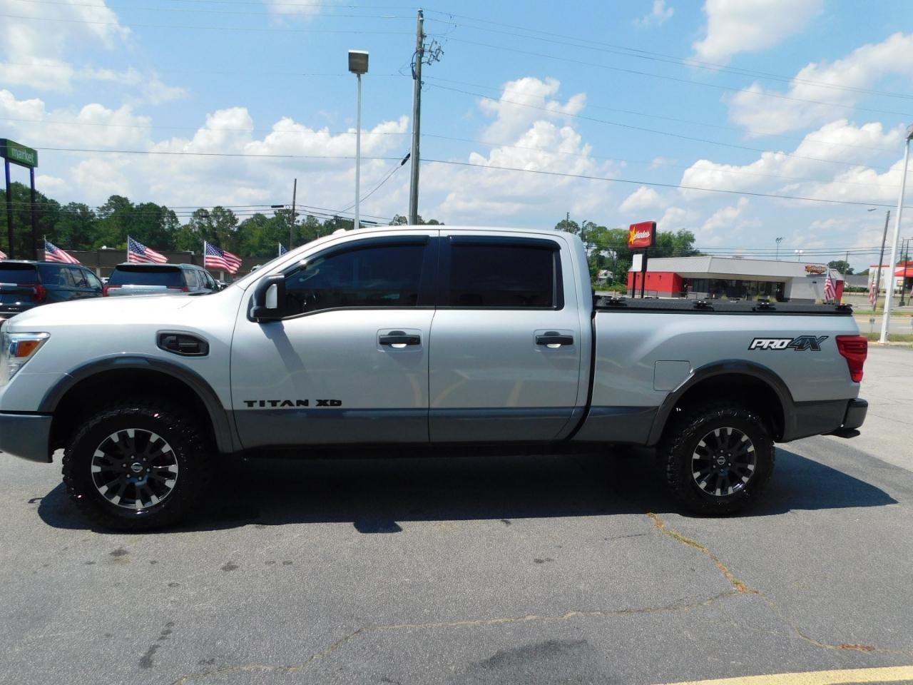 Nissan Titan XD  2018
