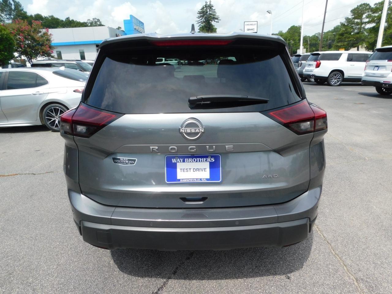 Nissan Rogue  2025