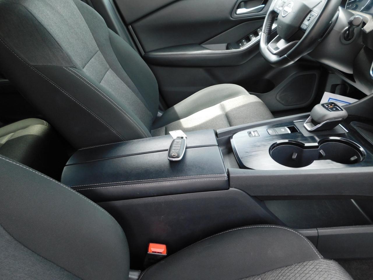 Nissan Rogue  2025