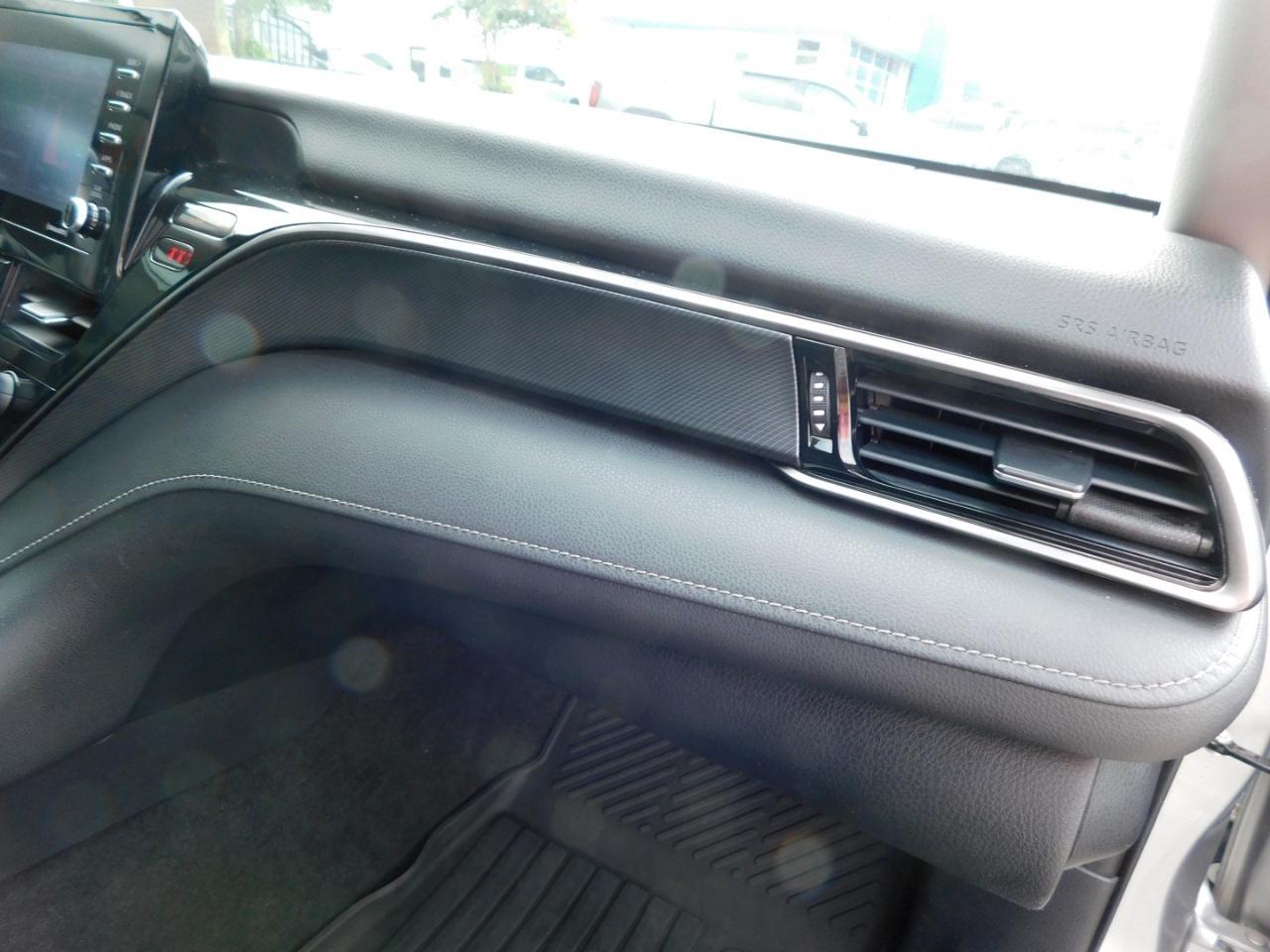 Toyota Camry  2021