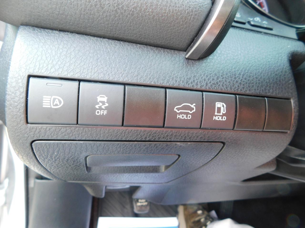 Toyota Camry  2021