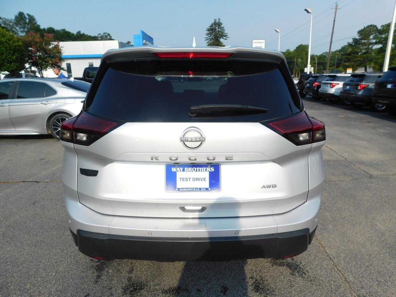 Nissan Rogue  2025