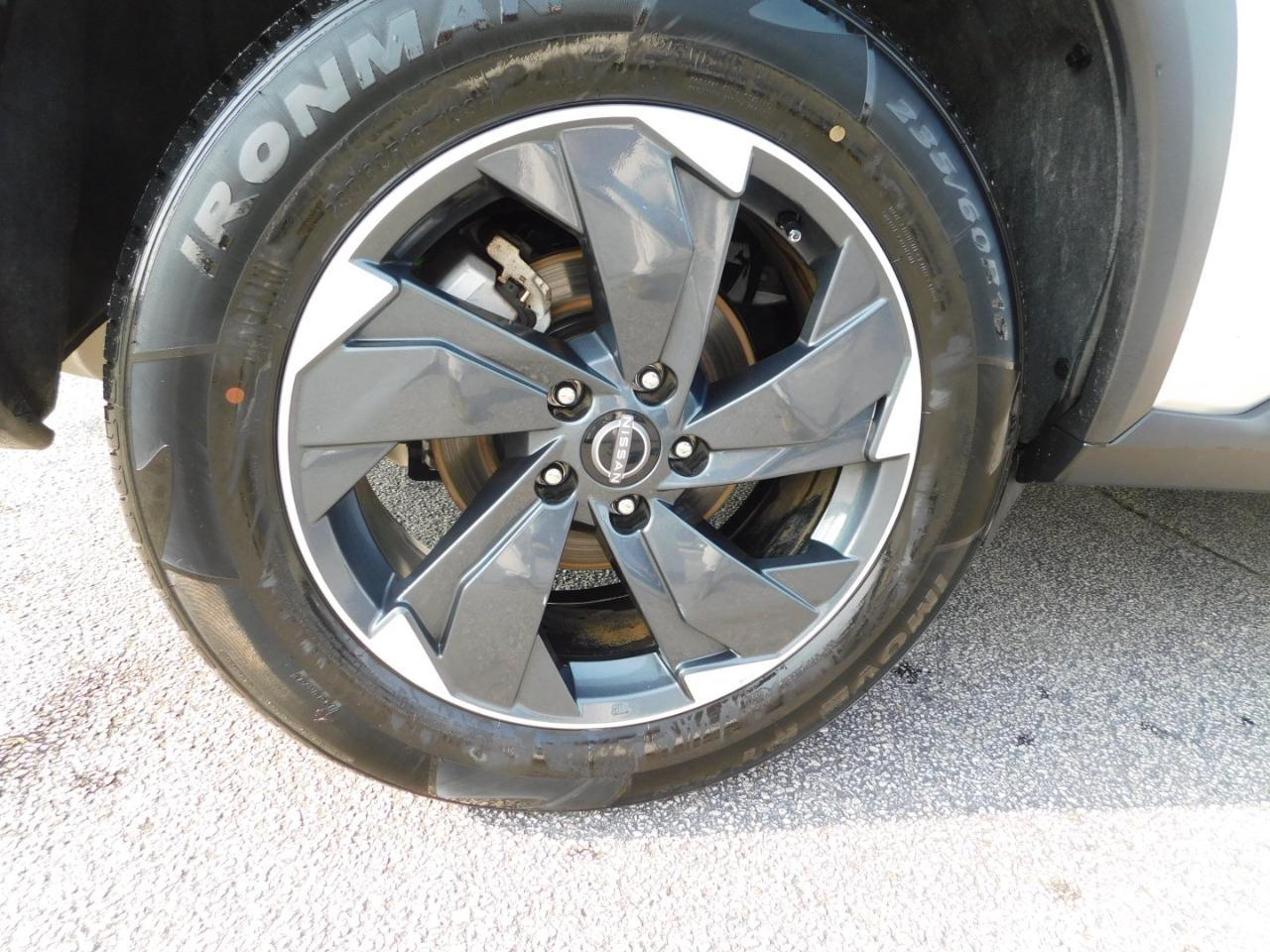 Nissan Rogue  2025