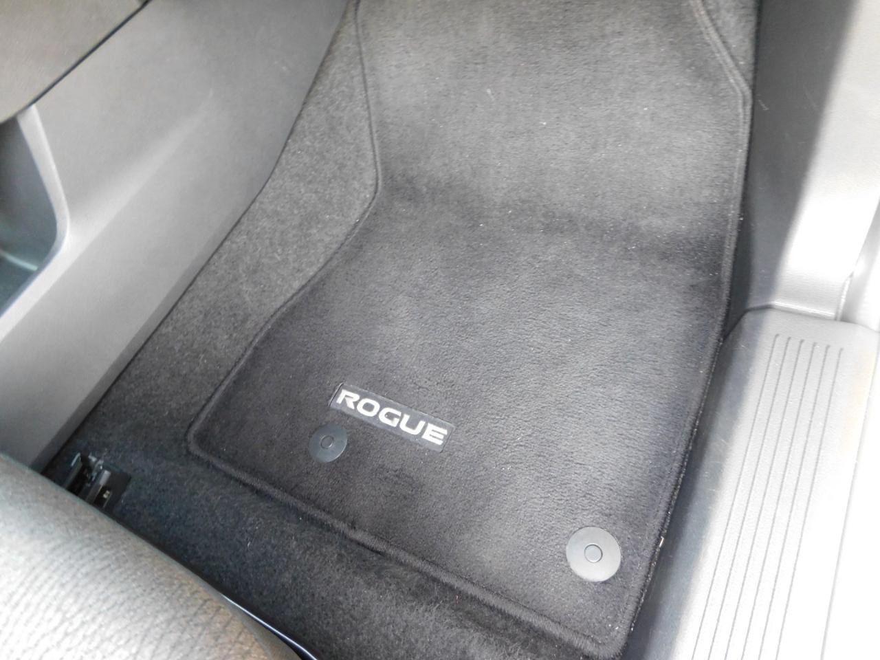 Nissan Rogue  2025