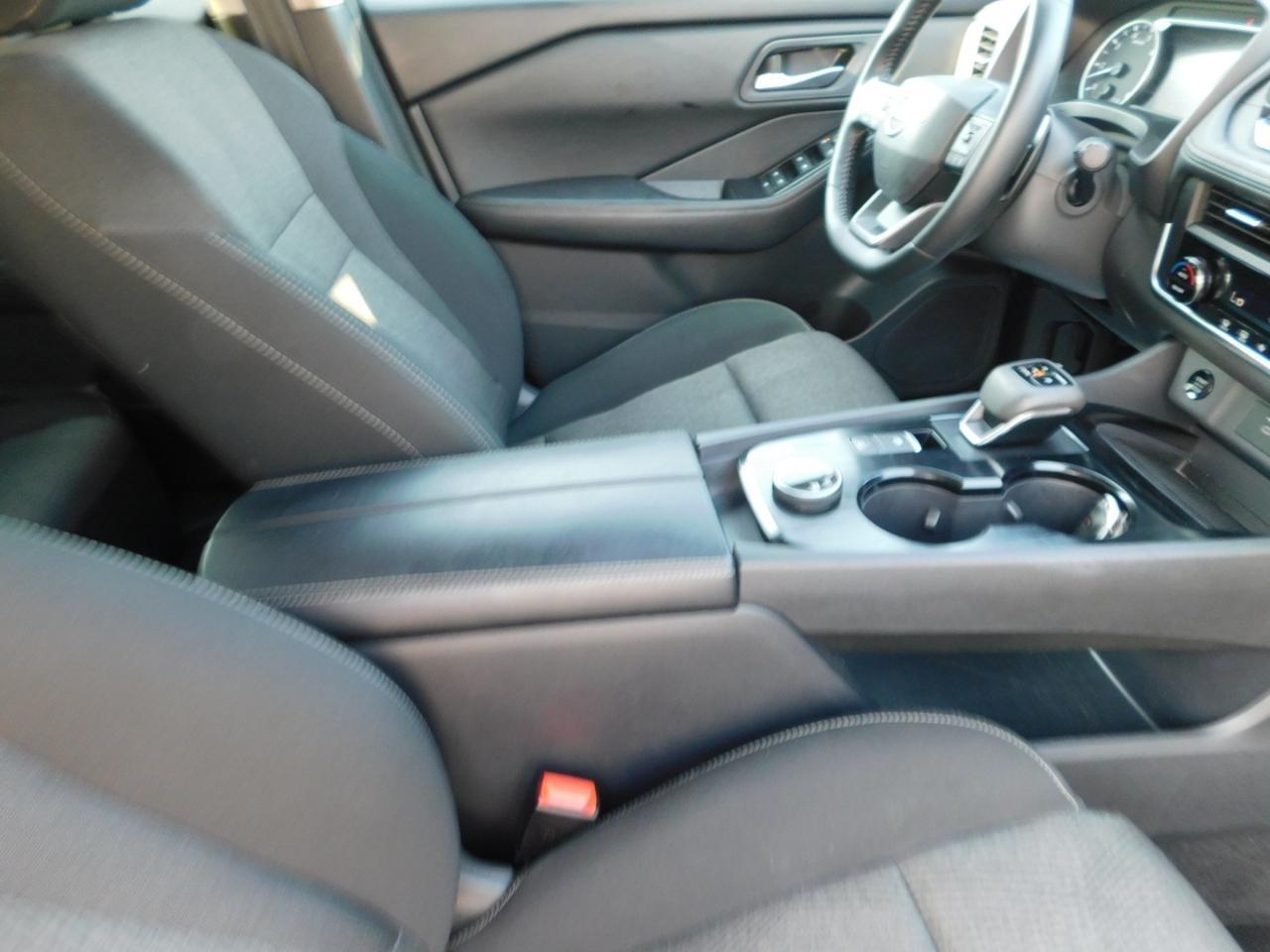 Nissan Rogue  2025