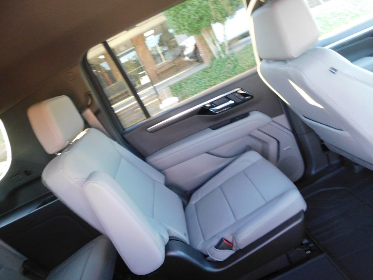 Chevrolet Suburban  2026